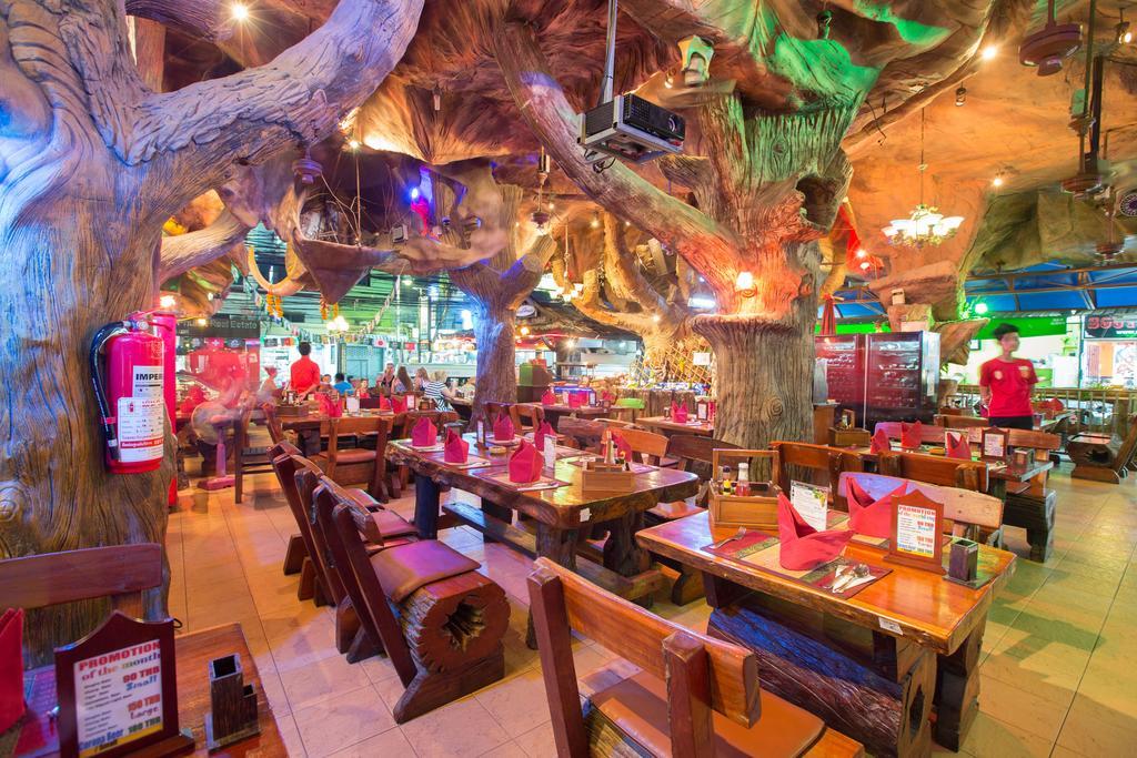 Tiger Inn Patong Exterior photo