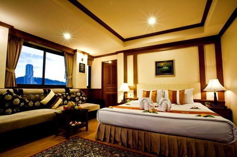 Tiger Inn Patong Exterior photo
