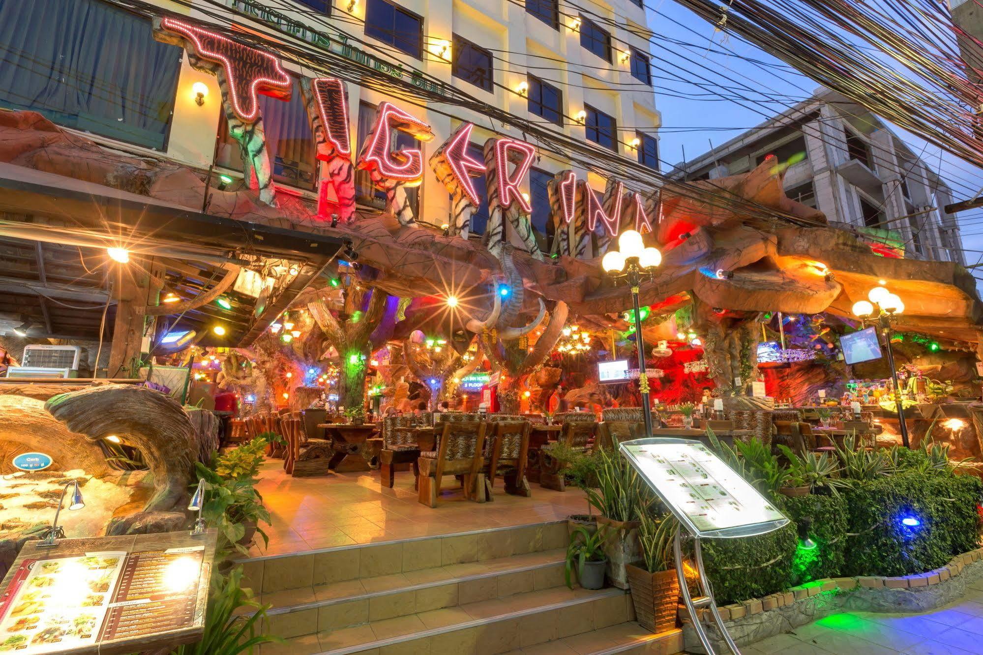 Tiger Inn Patong Exterior photo