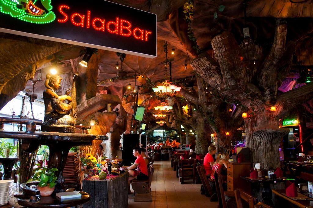 Tiger Inn Patong Exterior photo